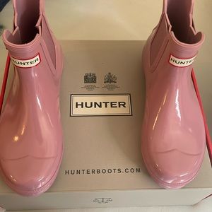 New with box! Pink Hunter Boots.